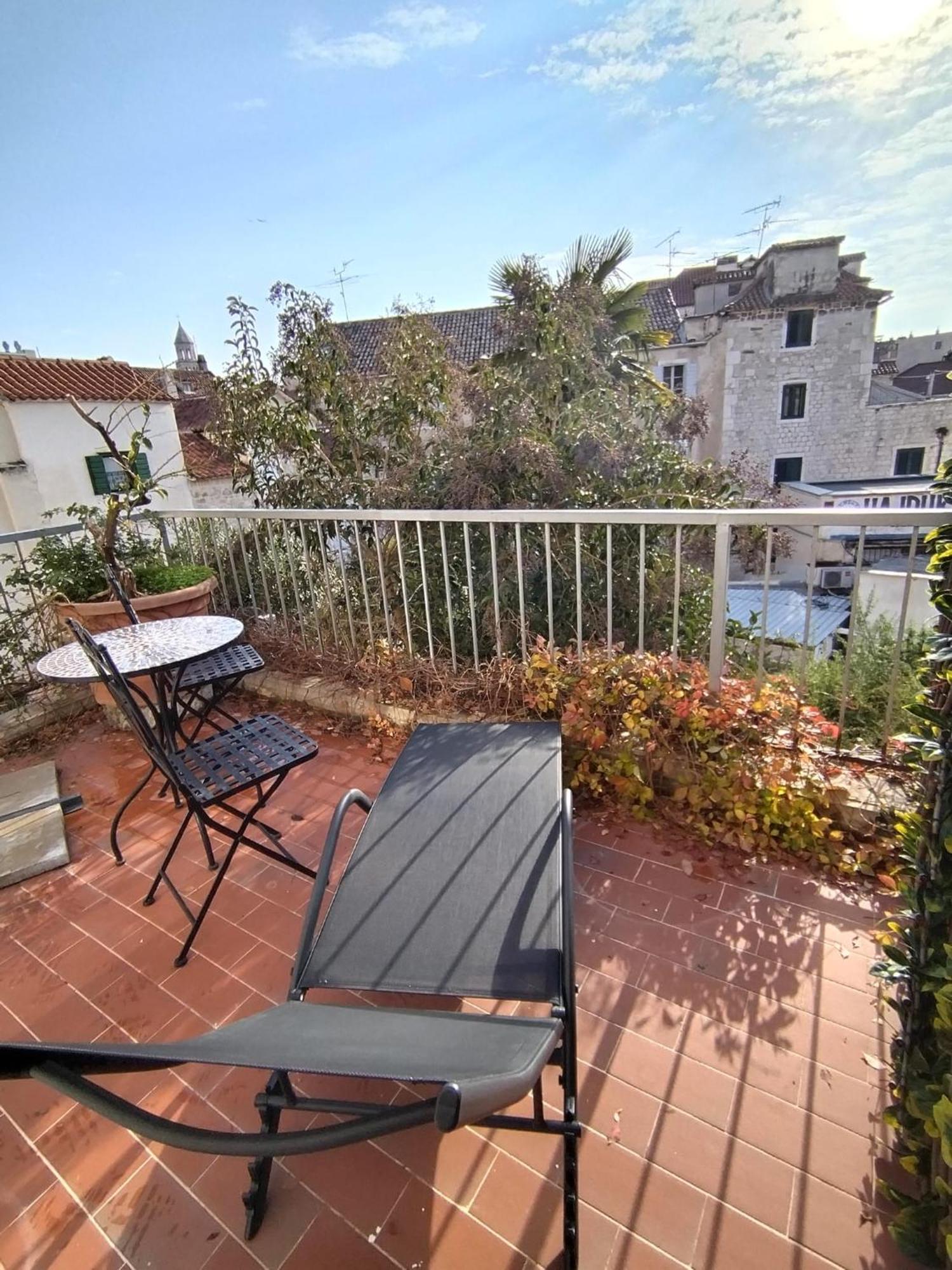 Sunny Terrace Apartment สปลิท ภายนอก รูปภาพ