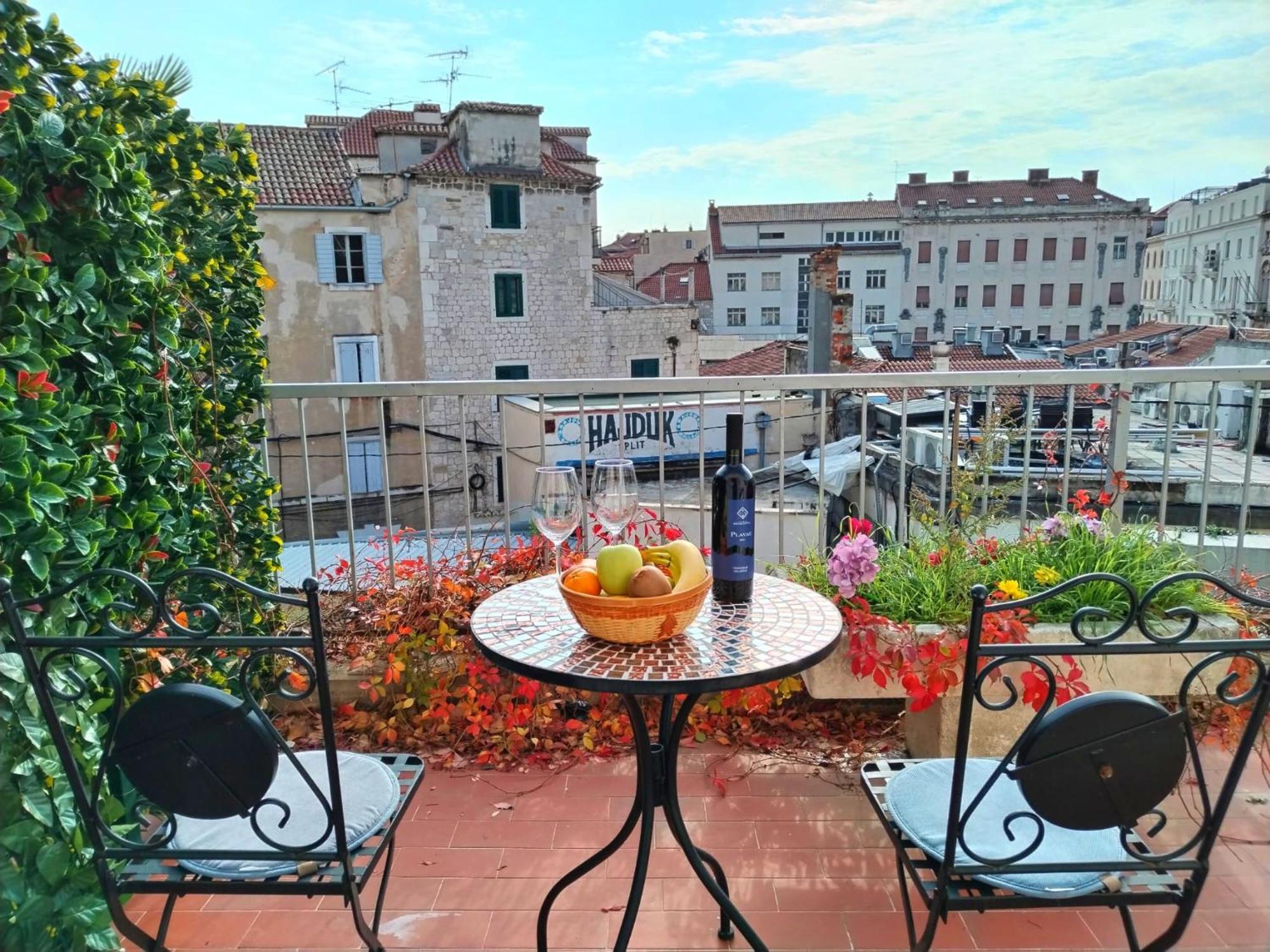 Sunny Terrace Apartment สปลิท ภายนอก รูปภาพ