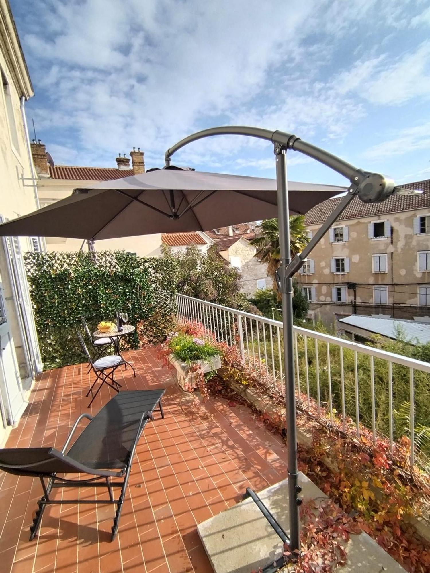 Sunny Terrace Apartment สปลิท ภายนอก รูปภาพ
